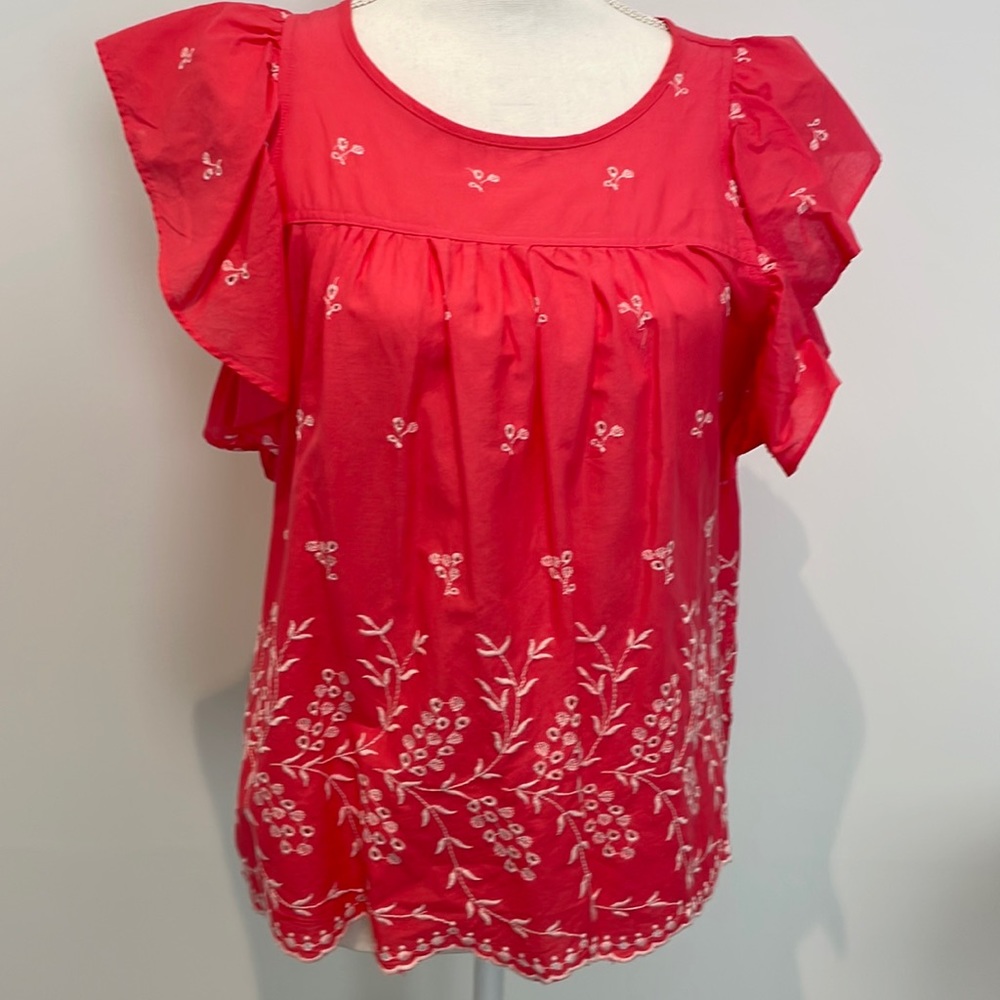 Cute coral top